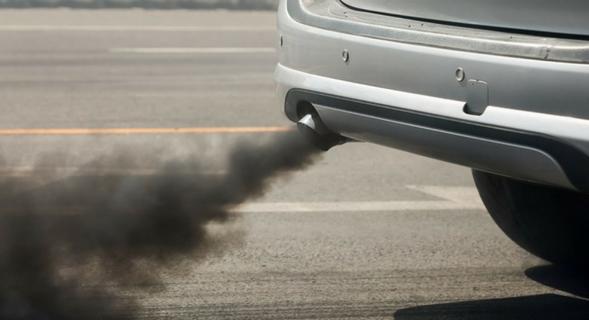 Automobilky se bouří. Další zpřísnění emisních limitů v Evropě?